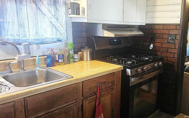 132 N Kentucky Avenue, Chandler, IN 47610