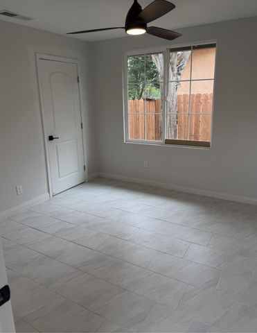 925 Jeffrey Street, Bakersfield, CA 93305