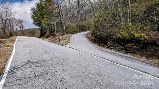 18 White Tail Drive, Sapphire, NC 28774
