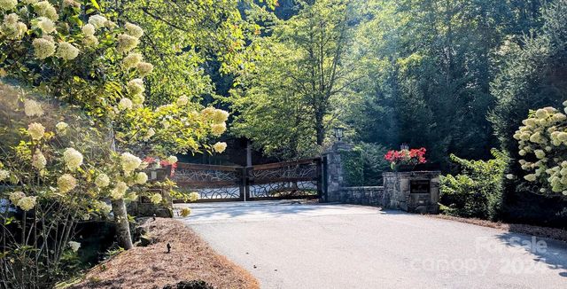 18 White Tail Drive, Sapphire, NC 28774
