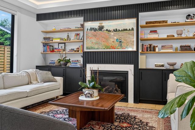 906-908 Chestnut Street 906, Newton, MA 02468