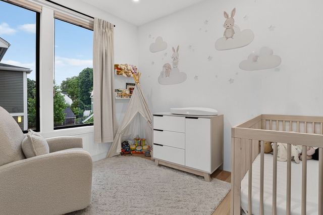 906-908 Chestnut Street 906, Newton, MA 02468