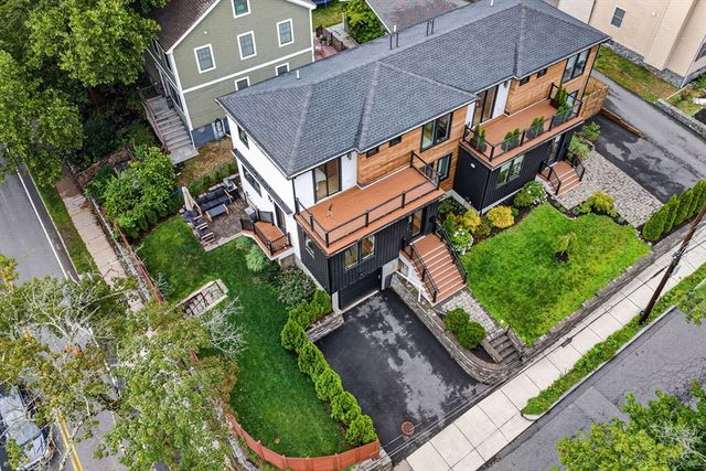 906-908 Chestnut Street 906, Newton, MA 02468