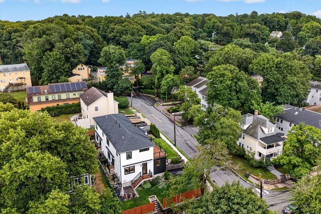906-908 Chestnut Street 906, Newton, MA 02468