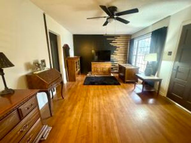 209 S Quanah Avenue, Russellville, AR 72801