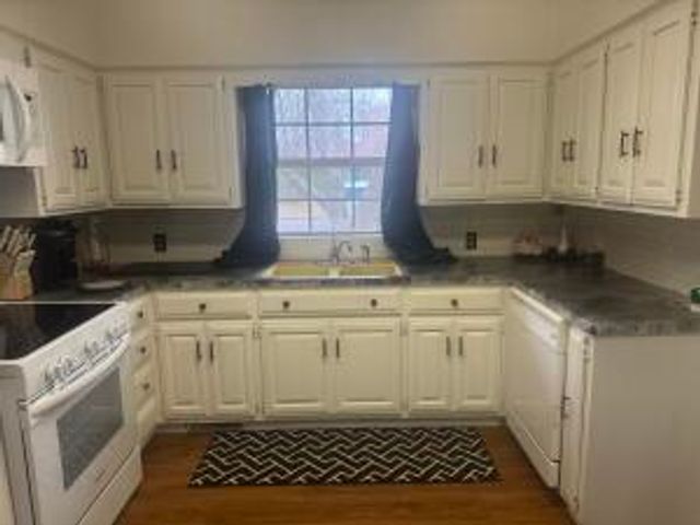 209 S Quanah Avenue, Russellville, AR 72801