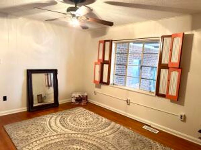 209 S Quanah Avenue, Russellville, AR 72801