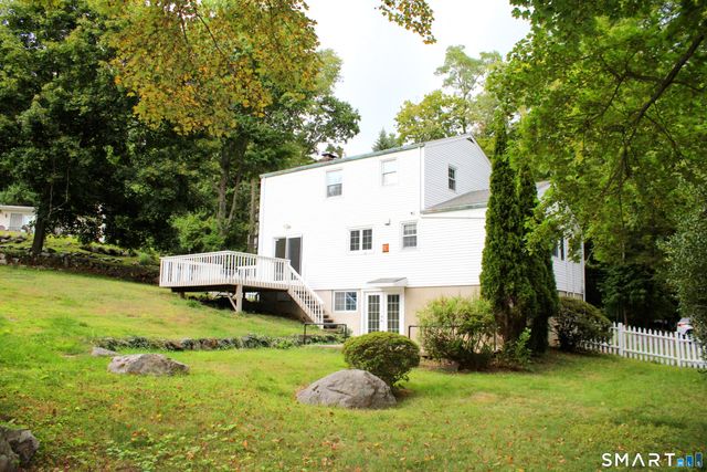 3 Woodley Lane, Norwalk, CT 06851