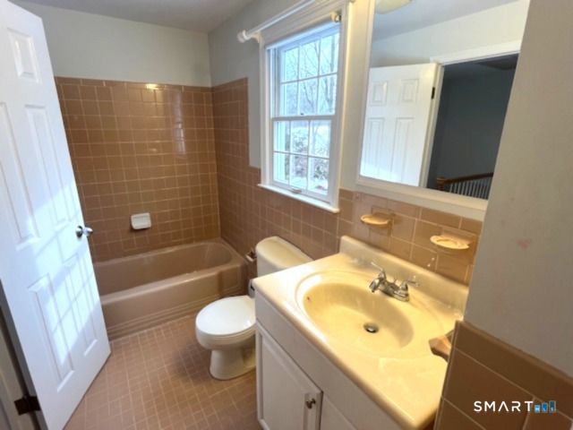 3 Woodley Lane, Norwalk, CT 06851