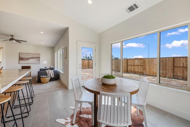 1235 Heavenly Cir, Stockton, CA 95209