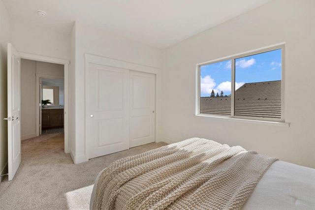 1235 Heavenly Cir, Stockton, CA 95209