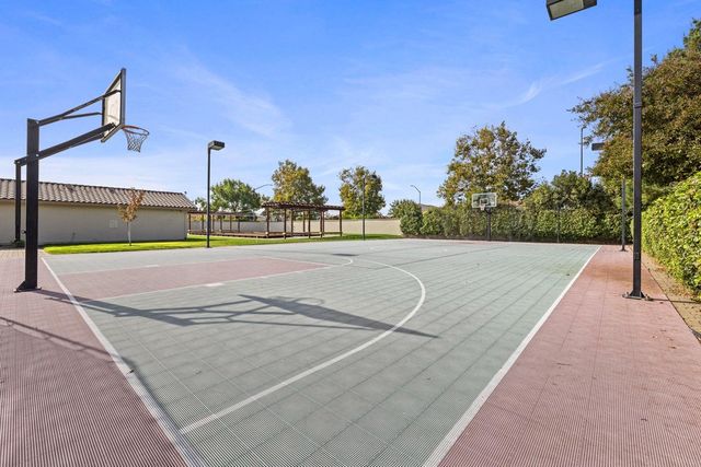 1235 Heavenly Cir, Stockton, CA 95209