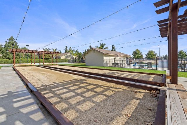 1235 Heavenly Cir, Stockton, CA 95209