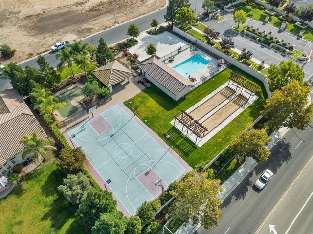 1235 Heavenly Cir, Stockton, CA 95209
