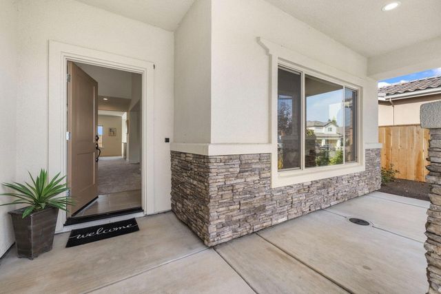 1235 Heavenly Cir, Stockton, CA 95209