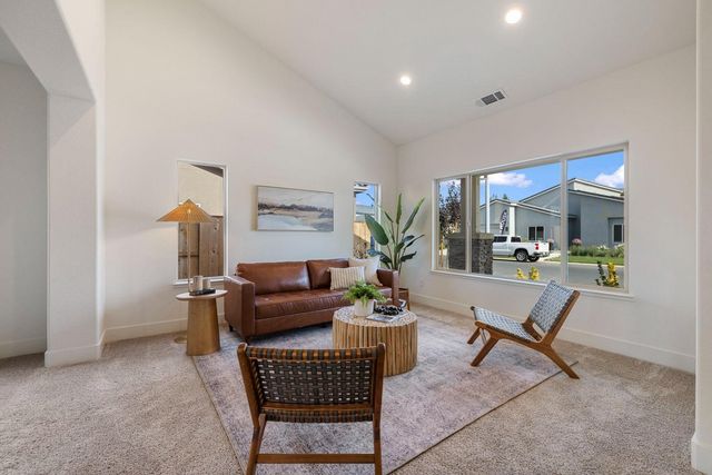 1235 Heavenly Cir, Stockton, CA 95209
