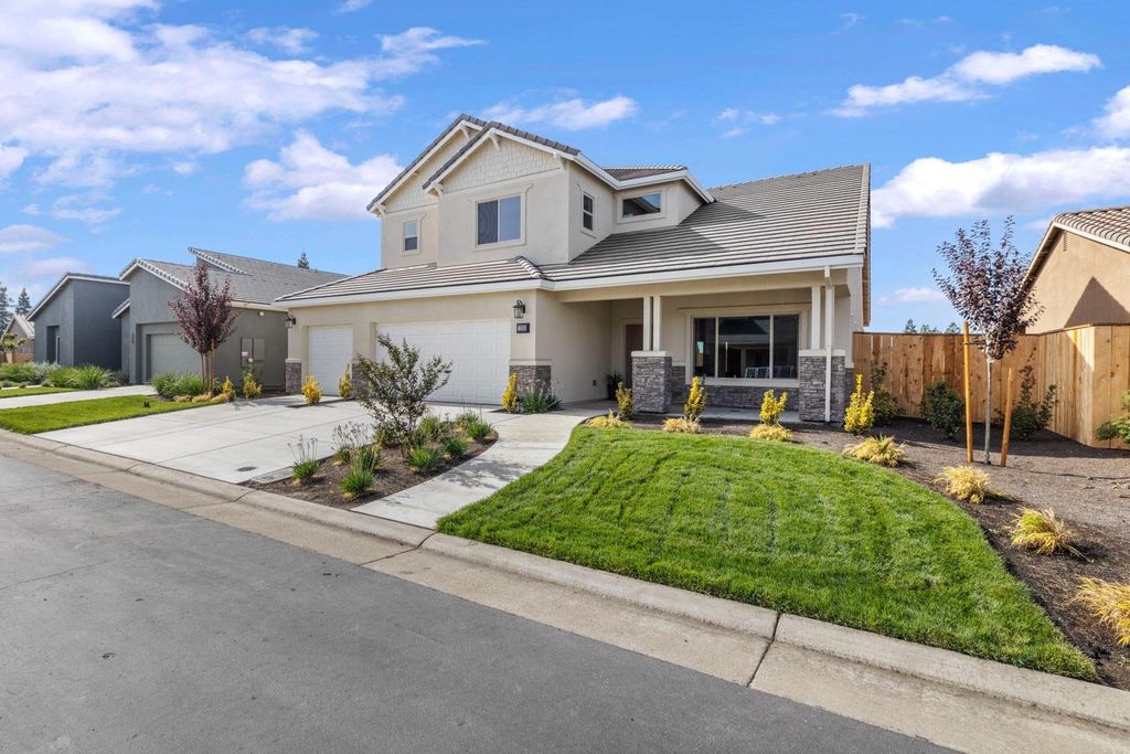 1235 Heavenly Cir, Stockton, CA 95209
