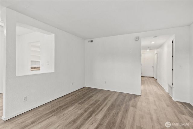 9517 NE 180th Street #B104, Bothell, WA 98011