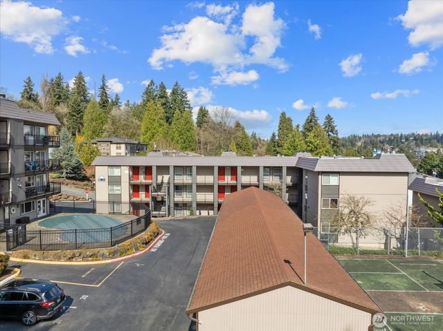 9517 NE 180th Street #B104, Bothell, WA 98011