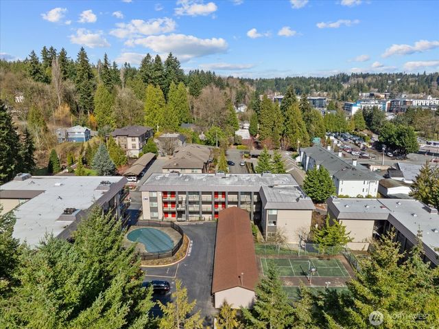 9517 NE 180th Street #B104, Bothell, WA 98011