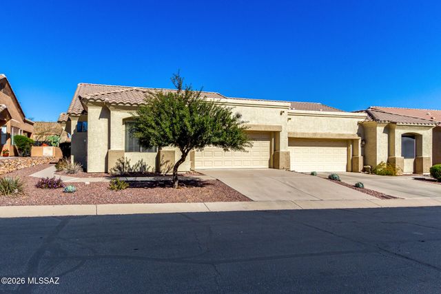 496 W Knotwood Street, Green Valley, AZ 85614