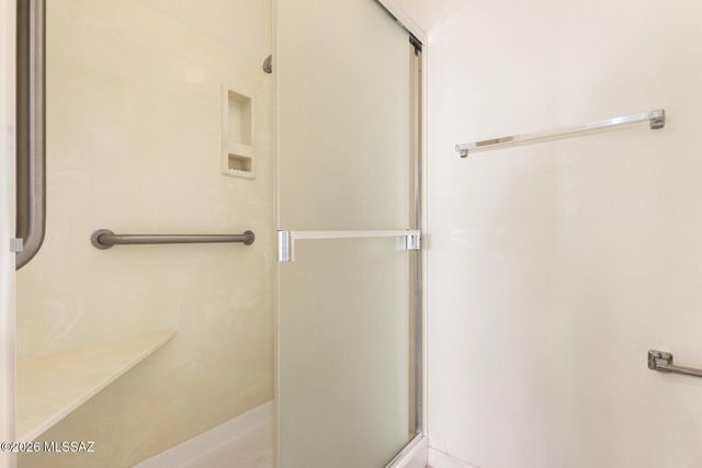 496 W Knotwood Street, Green Valley, AZ 85614