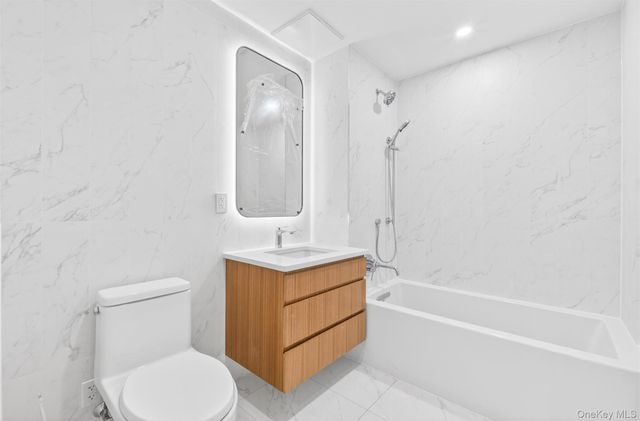 133-25 37TH Avenue 6F, Flushing, NY 11354