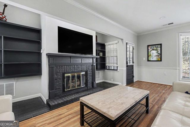 7070 Glenridge Drive, Atlanta, GA 30328