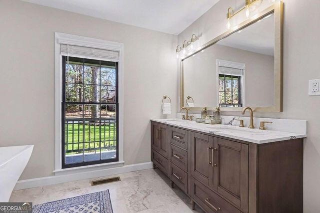 7070 Glenridge Drive, Atlanta, GA 30328