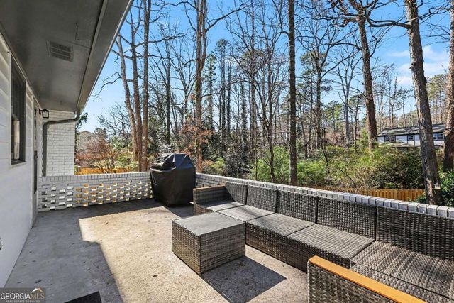 7070 Glenridge Drive, Atlanta, GA 30328