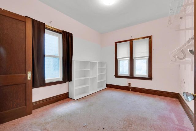 5703 36th AVENUE, Kenosha, WI 53144