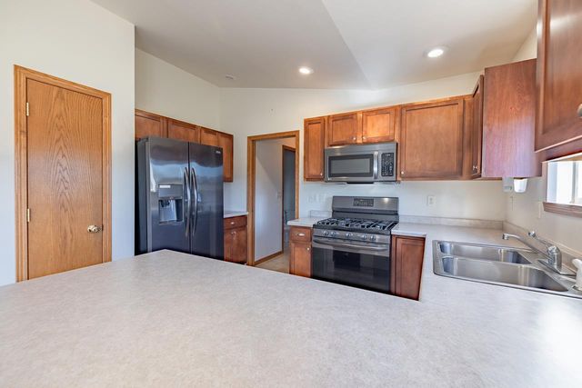 2256 FALCON CREST COURT, Kronenwetter, WI 54455