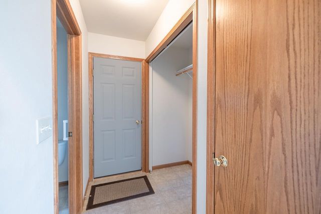 2256 FALCON CREST COURT, Kronenwetter, WI 54455