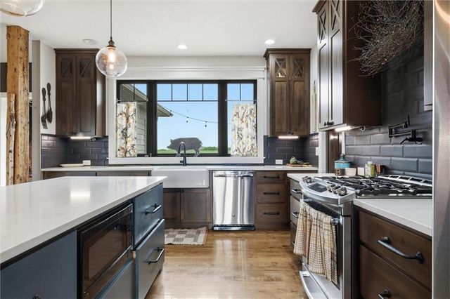 33793 219th Street, Easton, KS 66020