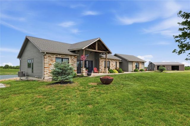 33793 219th Street, Easton, KS 66020