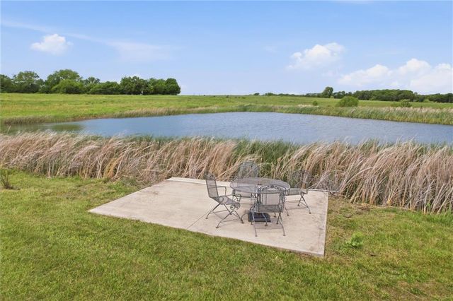 33793 219th Street, Easton, KS 66020