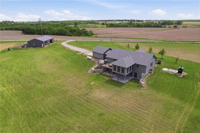 33793 219th Street, Easton, KS 66020