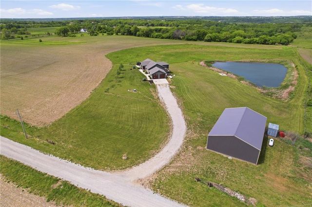 33793 219th Street, Easton, KS 66020