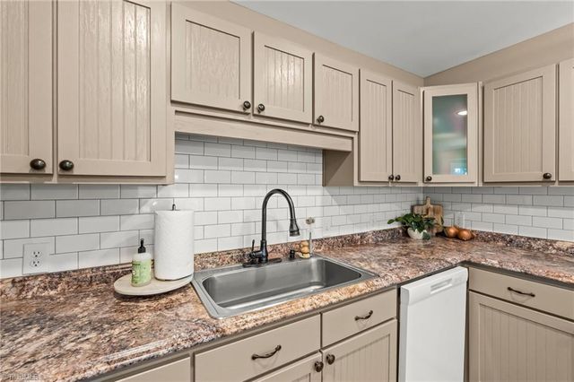 200 Winsom Road, Kernersville, NC 27284