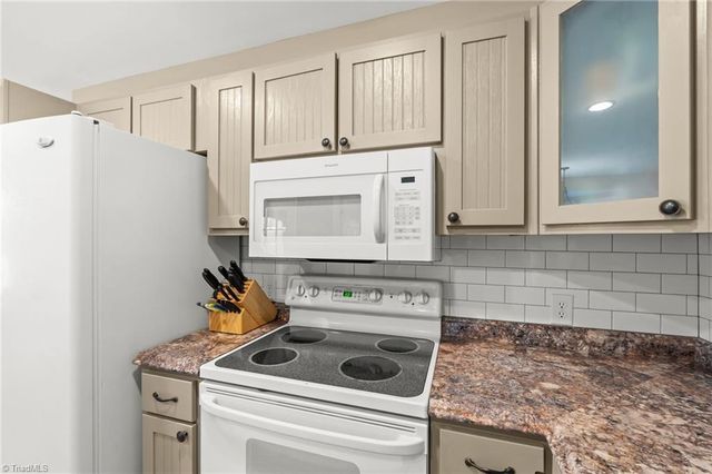 200 Winsom Road, Kernersville, NC 27284