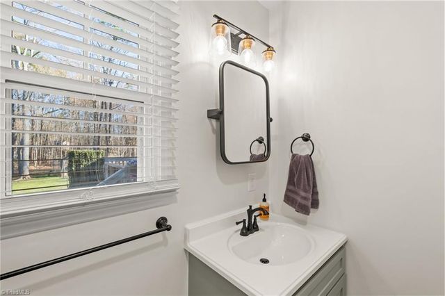 200 Winsom Road, Kernersville, NC 27284