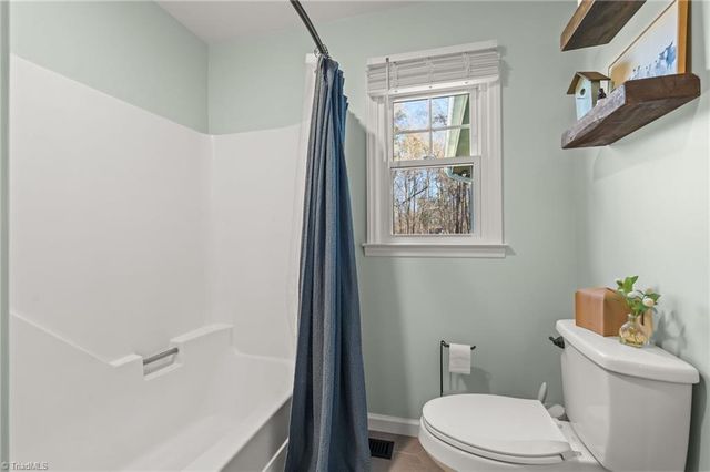 200 Winsom Road, Kernersville, NC 27284