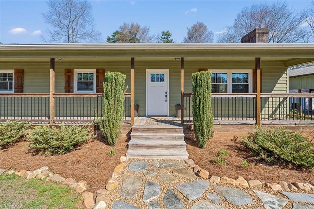 200 Winsom Road, Kernersville, NC 27284