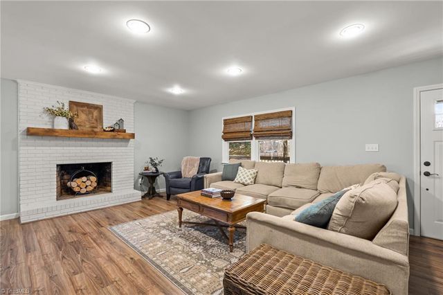 200 Winsom Road, Kernersville, NC 27284