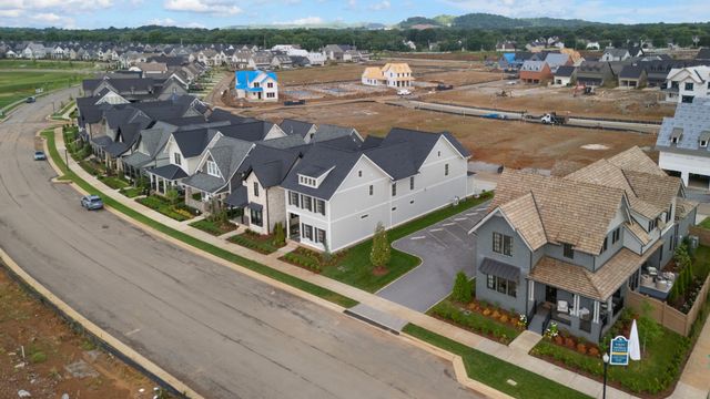 487 Marston Ave, Thompsons Station, TN 37179