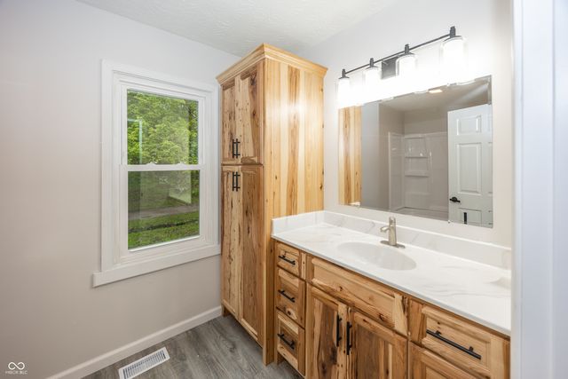 611 N Franklin Street, Knightstown, IN 46148