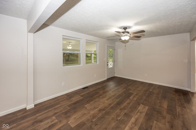 611 N Franklin Street, Knightstown, IN 46148