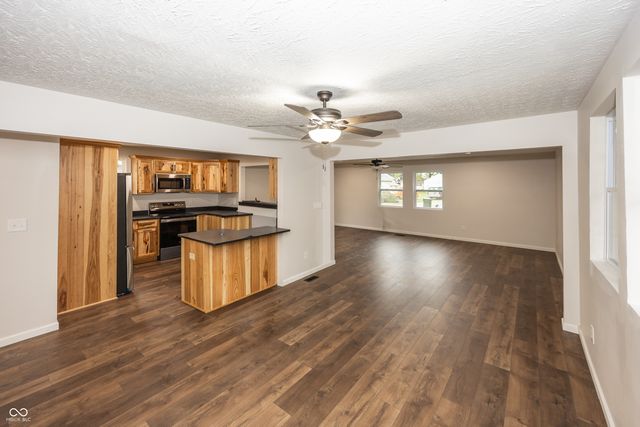 611 N Franklin Street, Knightstown, IN 46148