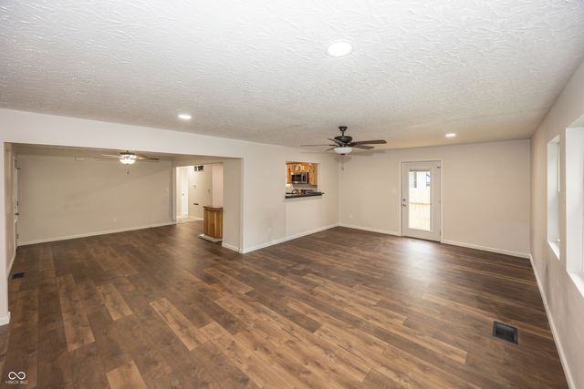 611 N Franklin Street, Knightstown, IN 46148