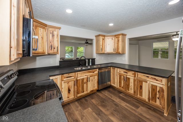 611 N Franklin Street, Knightstown, IN 46148